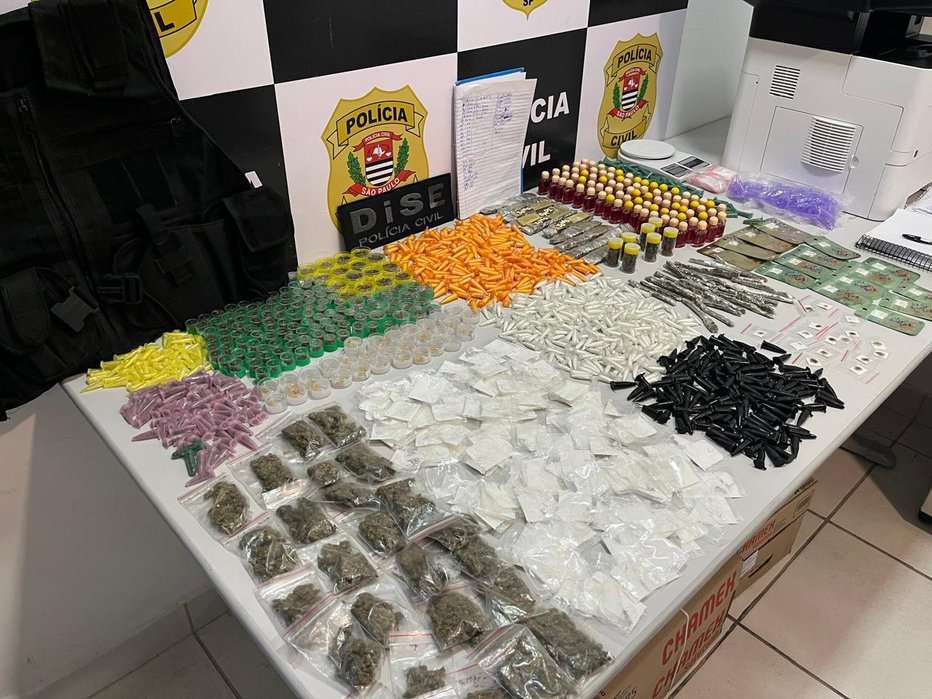 Polícia desmantela central de distribuição de drogas em Praia Grande