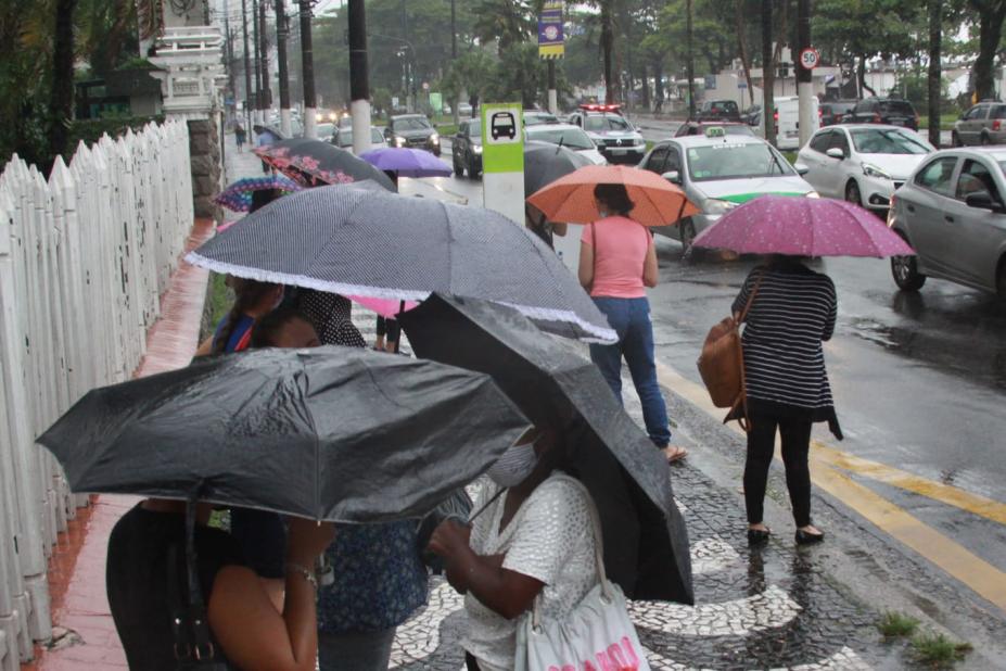 Por que está chovendo tanto? Entenda fenômeno que ainda trará mais água