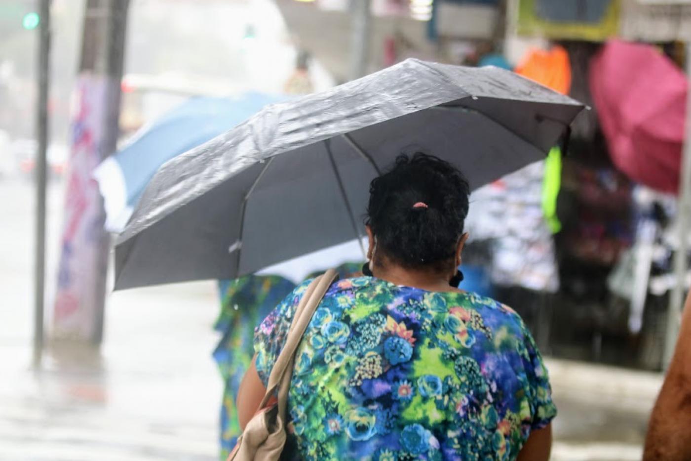 Baixada Santista entra em alerta de perigo potencial para chuvas intensas