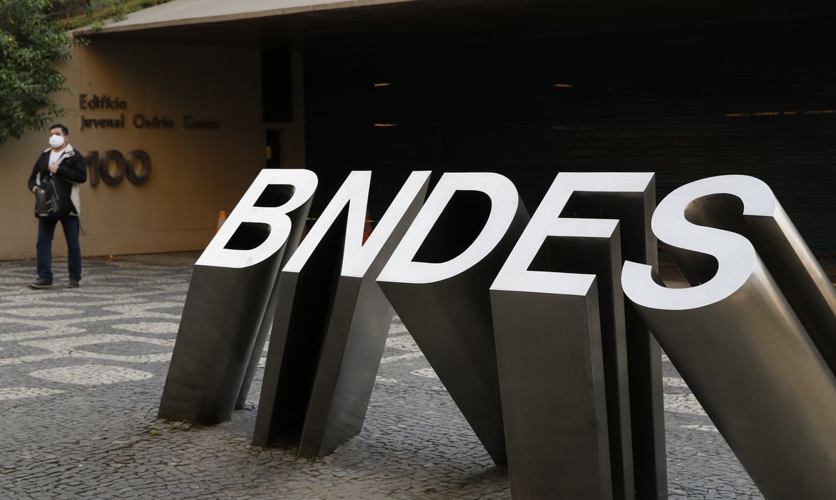 BNDES tem lucro recorrente recorde de R$ 15,2 bilhões em 2025