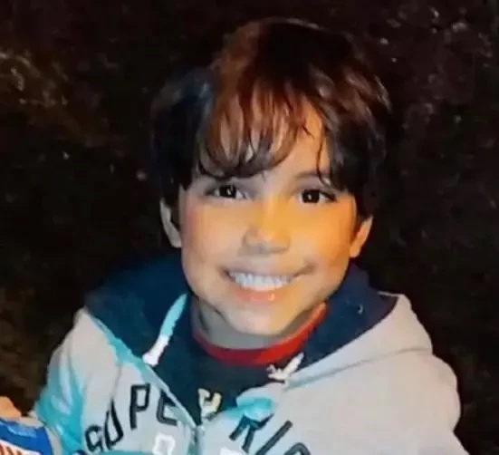 Passeata pede justiça por menino de 4 anos morto em morro de Santos