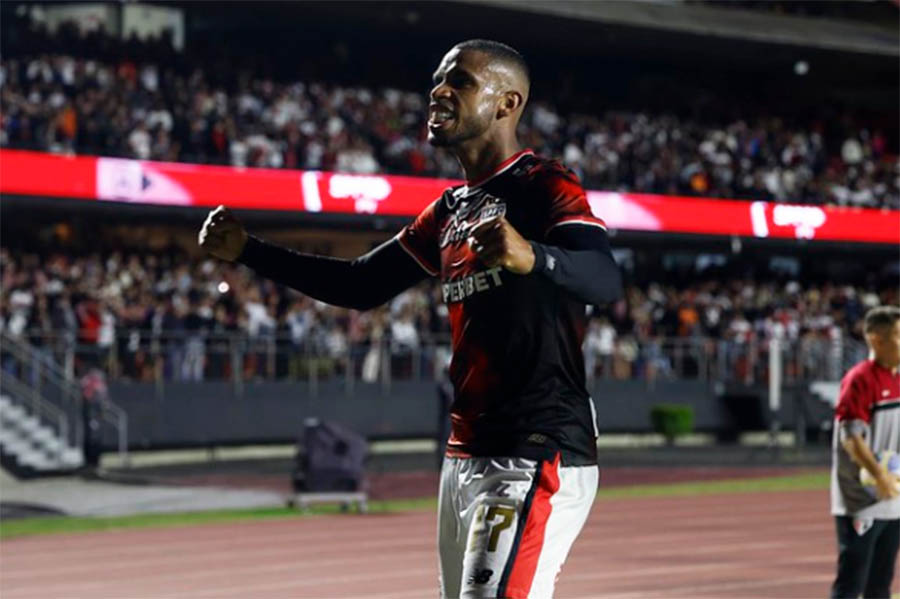 São Paulo leva gol-relâmpago, mas empata com Atlético-MG em jogo frenético