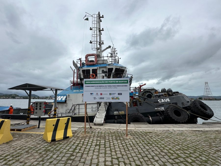 Fornecimento de energia elétrica para rebocadores é ativado no Porto de Santos