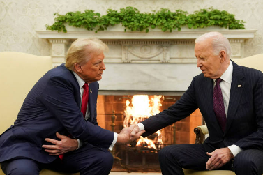 Trump chega à Casa Branca para encontro com Biden: 'Bem-vindo', diz presidente a republicano