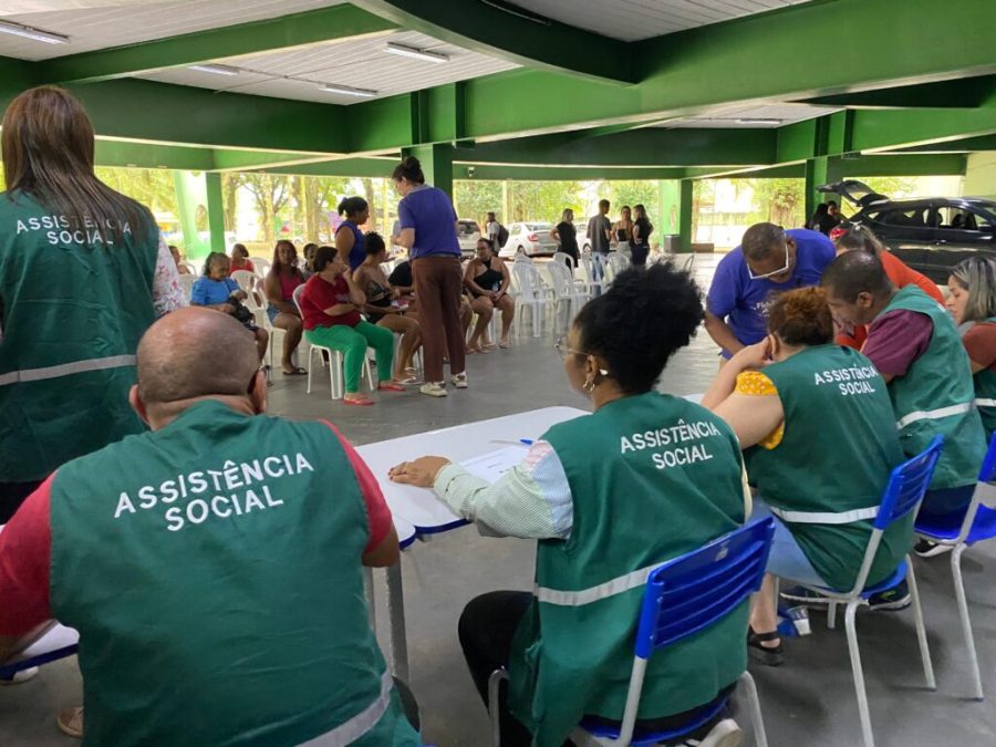 FSS inicia entrega de alimentos e kits para famílias vítimas de incêndio