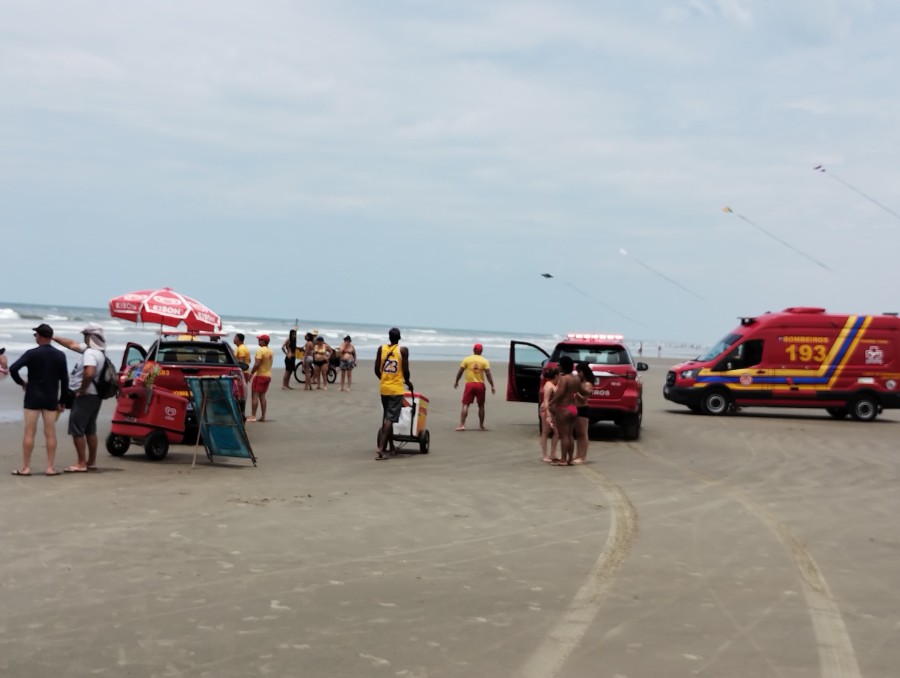 Irmã reconhece corpo de turista paulistano que se afogou em Praia Grande