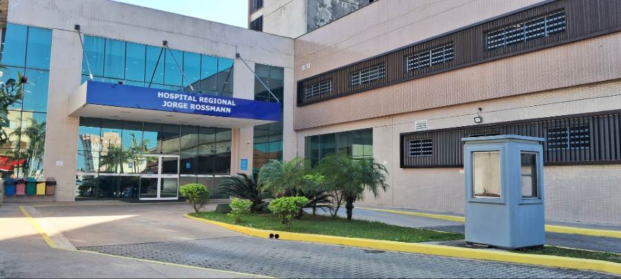 Hospital Regional de Itanhaém abre processo seletivo para quatro cargos em diversas áreas