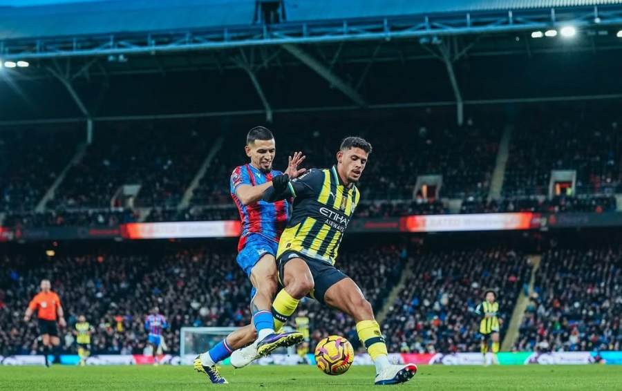 City empata com o Crystal Palace e segue distante da liderança do Inglês