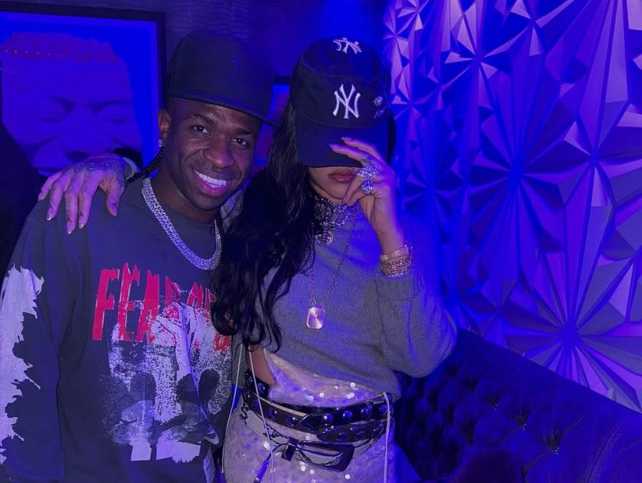 Vini Jr. curte balada com Rihanna em Nova York