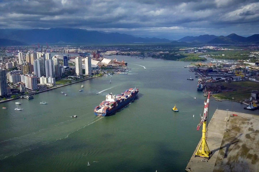 APS faz recomendações para maior cuidado aos barcos de recreio no Porto de Santos