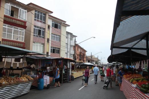 Feiras livres no dia de Natal e do Ano Novo serão antecipadas de Santos