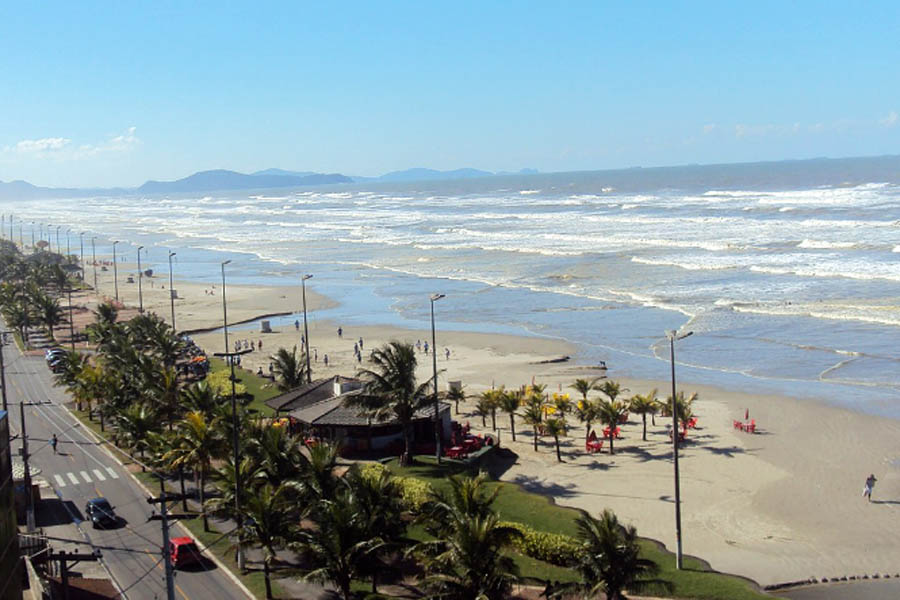 Irmãos desaparecidos são encontrados na praia do Solemar