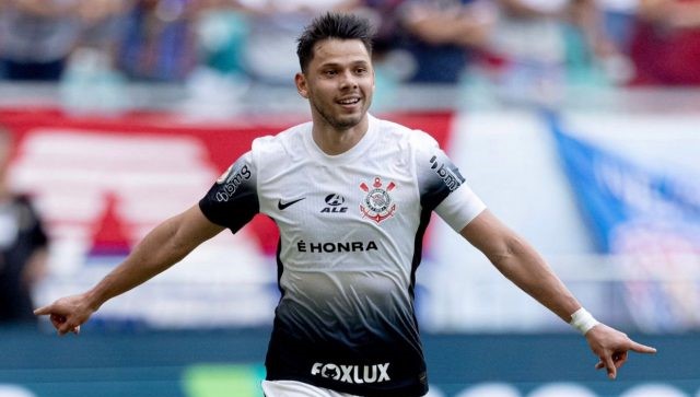 Romero recusou propostas para assumir papel de referência no Corinthians