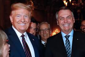 Bolsonaro diz esperar que Trump ajude a reverter sua inelegibilidade