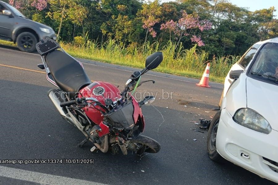 Acidente em rodovia deixa uma pessoa morta e outra ferida em Peruíbe