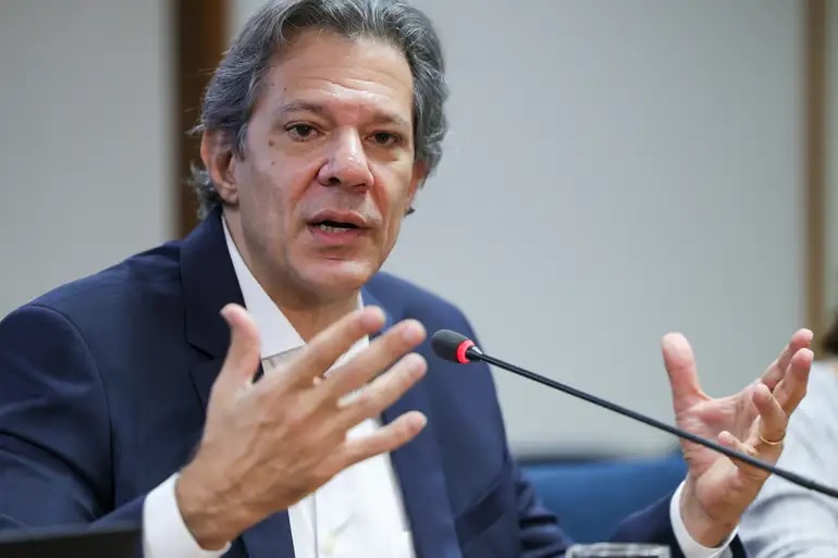 Haddad quer tocar reforma do IR após eleição das presidências do Congresso