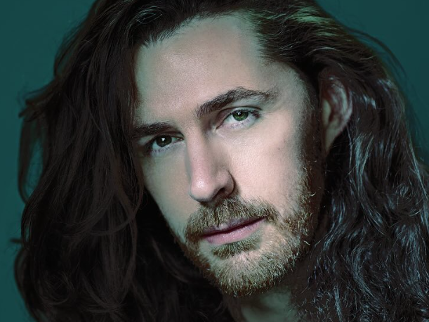 Hozier anuncia show em maio em SP, com venda de ingressos a partir desta quarta (29)