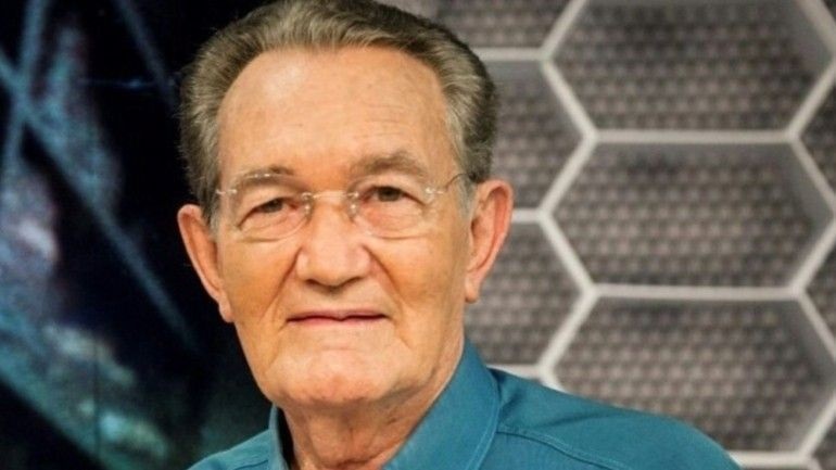 Morre Léo Batista, 92, símbolo do esporte na TV brasileira