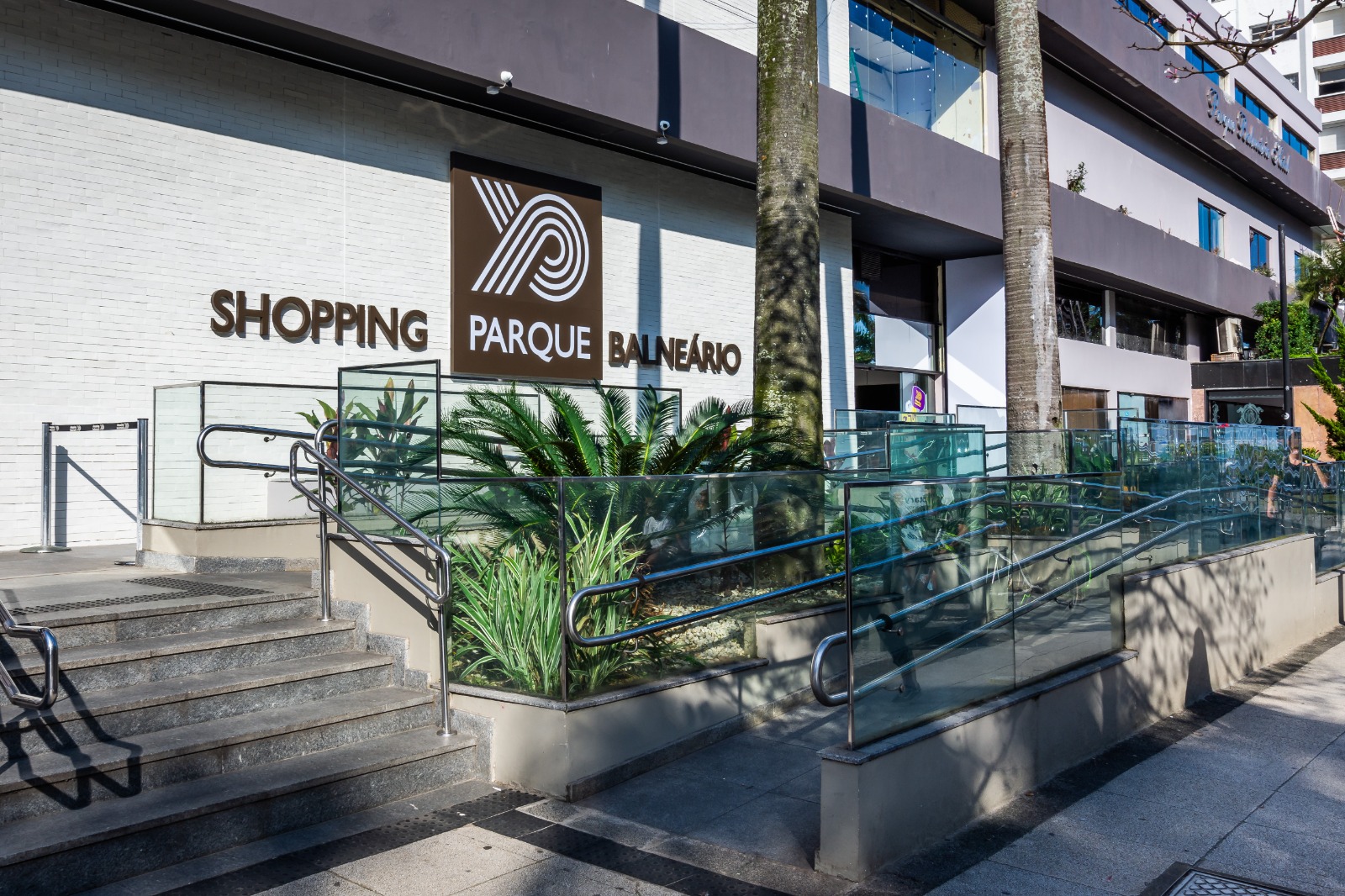 Shopping Parque Balneário transforma praça de eventos em parque de diversões