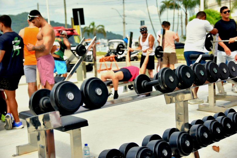 São Vicente inaugura academia de musculação ao ar livre