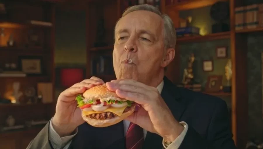 Burger King mira advogados em campanha de novo sanduíche