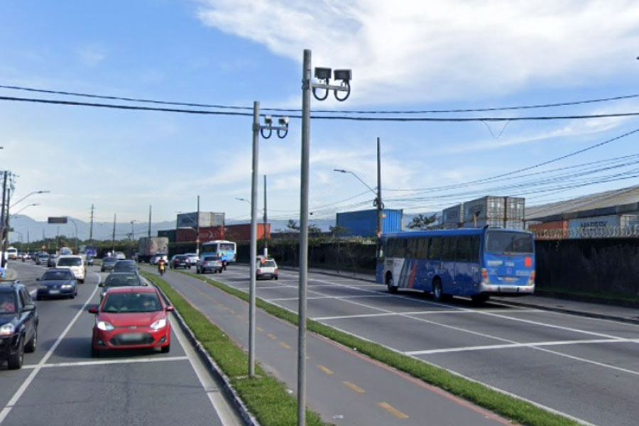 Obras da Sabesp alteram o trânsito na Av. Martins Fontes, em Santos, por 60 dias