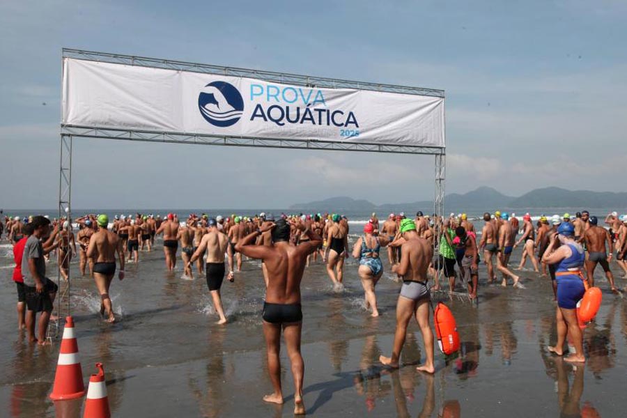 Prova Aquática Cidade de Santos reúne cerca de 500 atletas em dia de festa