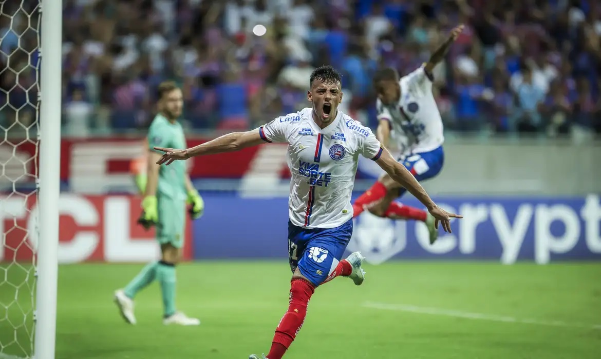 Bahia sufoca, bate The Strongest em casa e vai à 3ª fase da Libertadores