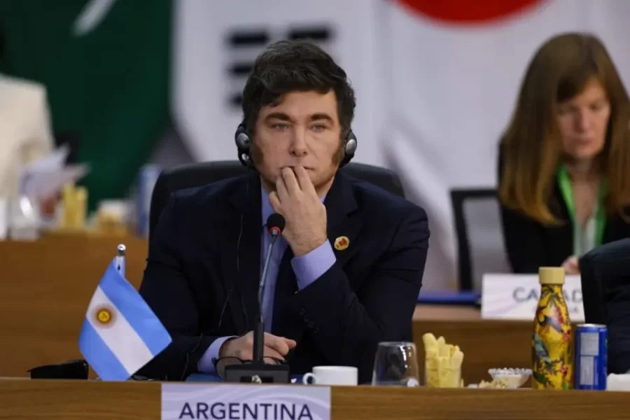 Milei segue passos de Trump e confirma que vai retirar a Argentina da OMS