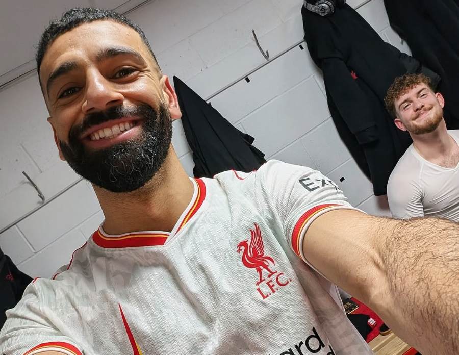 Salah vira 6º maior artilheiro, Liverpool vence e dispara na ponta