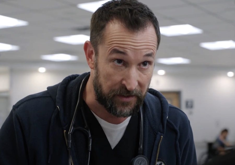 Noah Wyle conta por que aceitou voltar ao pronto-socorro em 'The Pitt'