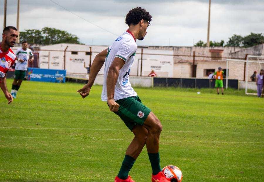 Erick Vargas/C. A. Linense