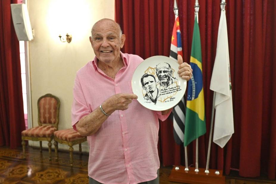 Pepe, o Canhão da Vila completa 90 anos e terá exposição em sua homenagem no Museu Pelé