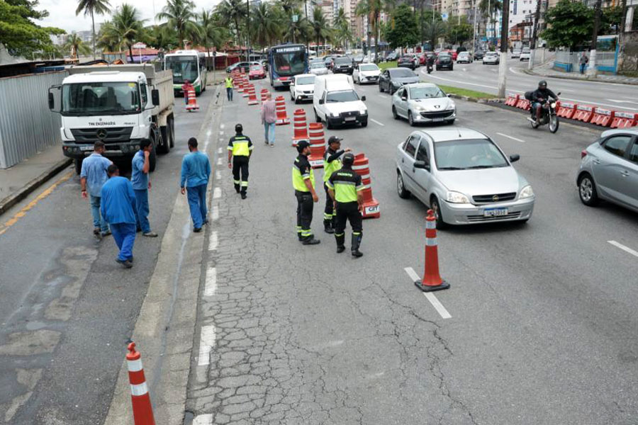 Começam obras de drenagem para atender morro em Santos