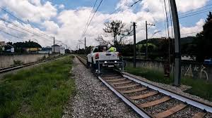 Por que trilhos de trem em SP estão sendo pintados de branco?