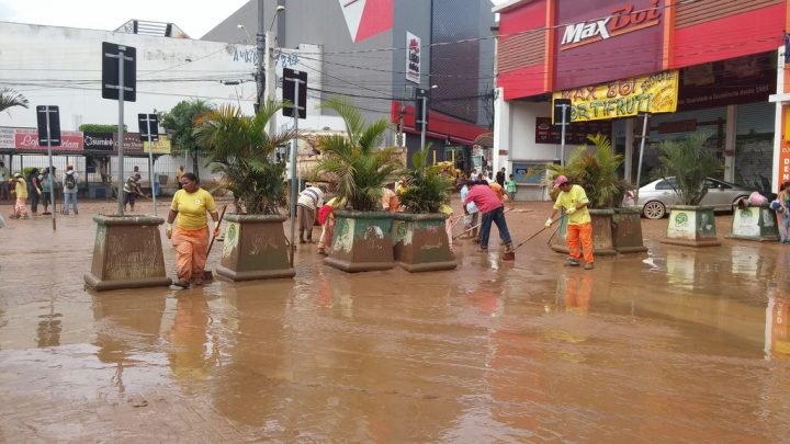 Chuva coloca SP em estado de atenção para alagamentos nesta terça (19)