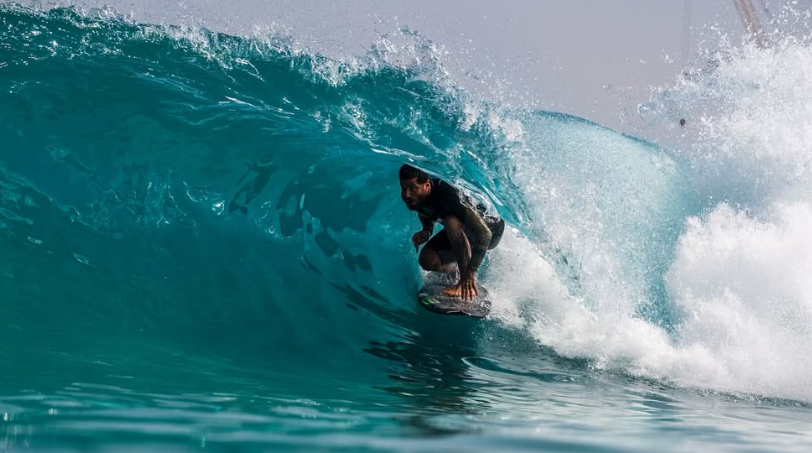 Filipinho diz estar 110% e quer sobreviver ao corte na volta ao surfe