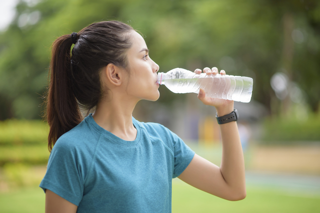 Hidratação e boa alimentação ajudam no detox pós-Carnaval