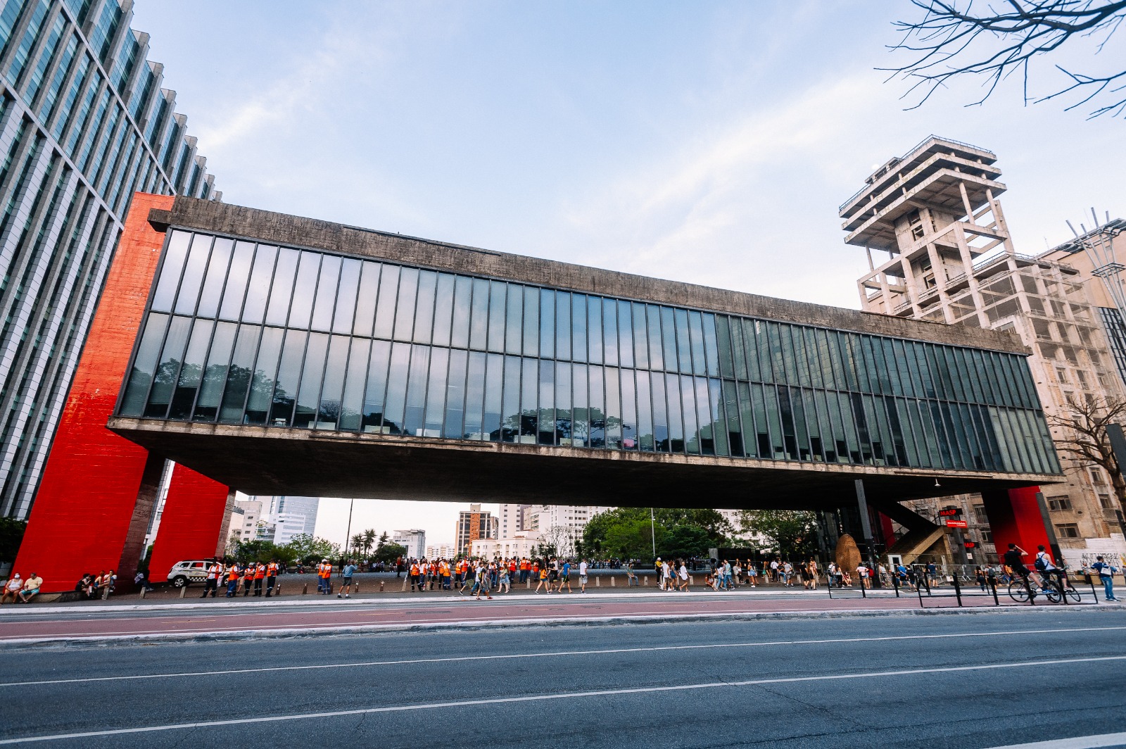 Masp terá entrada gratuita neste domingo e estreia novas exposições