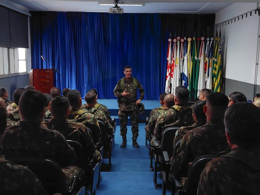 Reprodução/Instagram @1gaaae_exercito