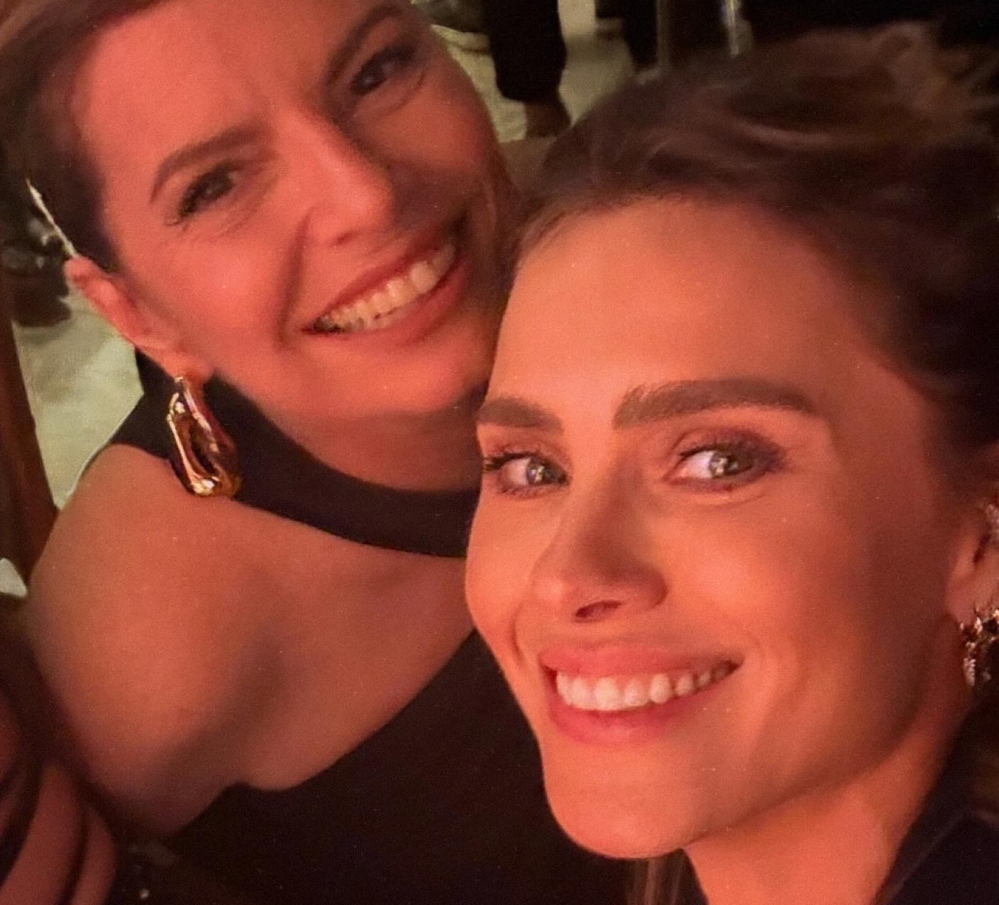 Reprodução/Instagram @loracarola