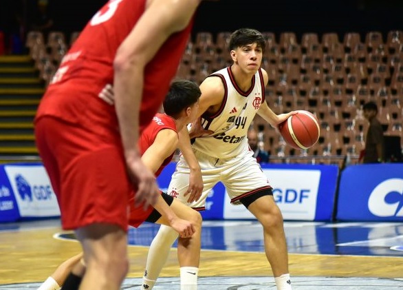 Flamengo vai além do campo e mira ampliar hegemonia de títulos no basquete