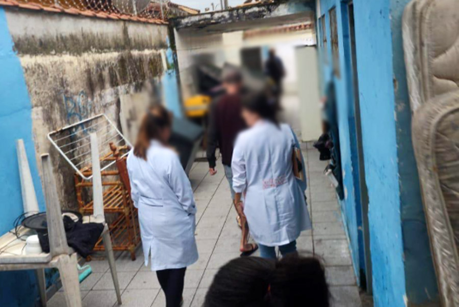 Polícia prende responsável por casa de repouso em Praia Grande por más condições para idosos