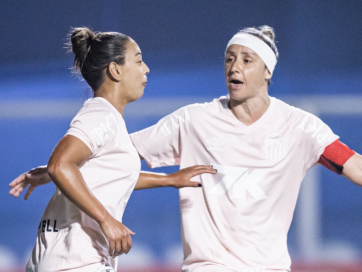 Santos vence com direito a golaço e embola briga do G4 no Paulistão Feminino