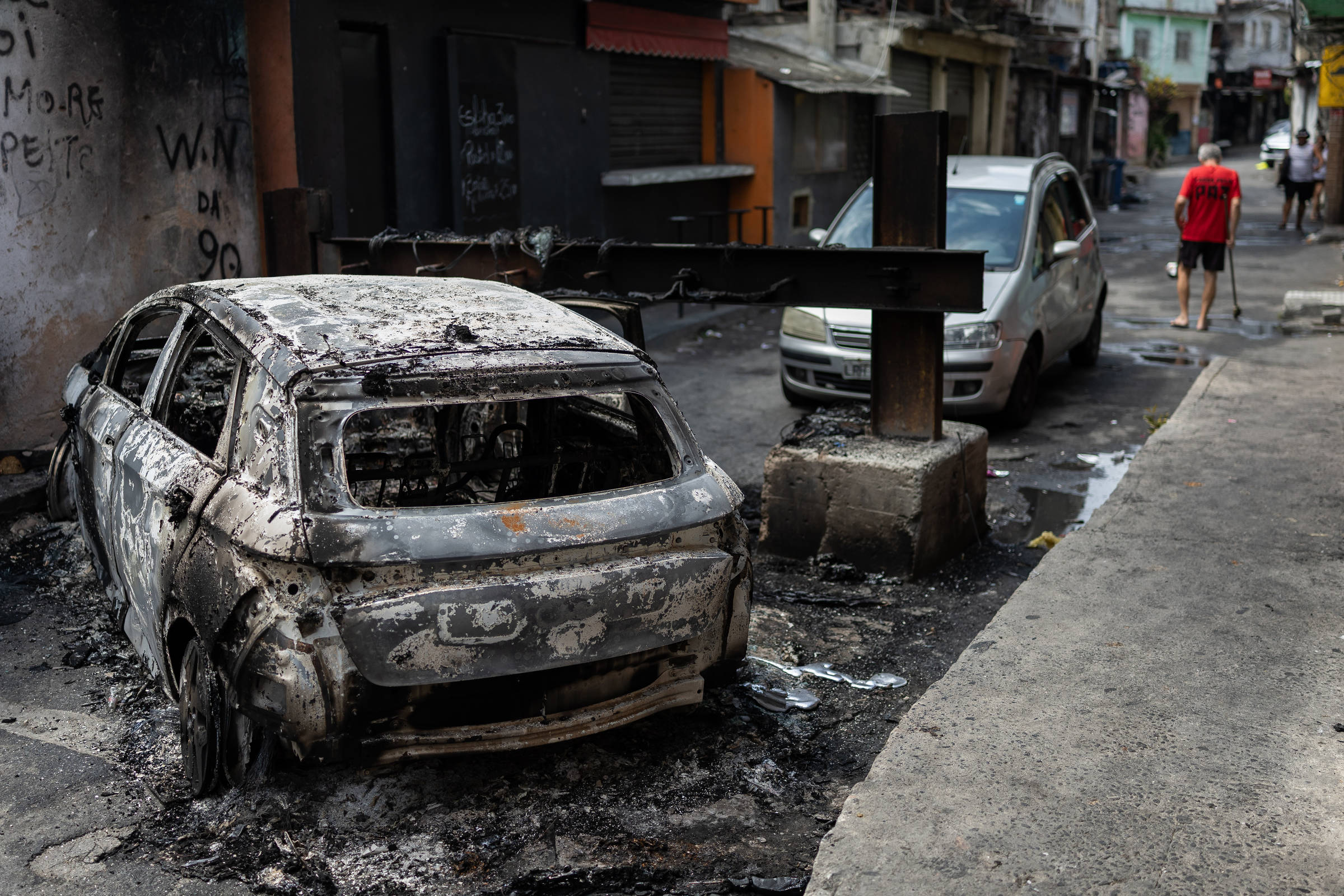 Atrás de saúde, segurança supera economia e vira principal problema do país para 16% da população, diz Datafolha