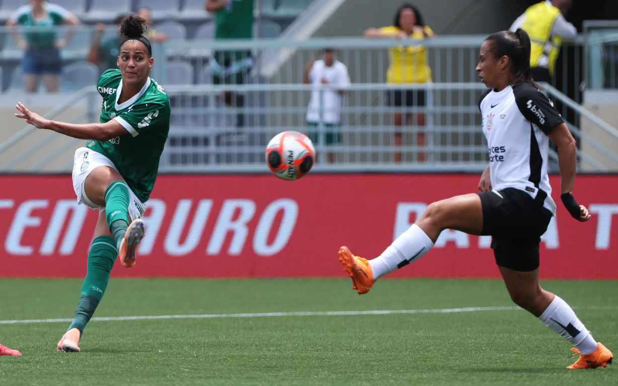 Palmeiras barra reação do Corinthians e conquista tetra no Paulista Feminino