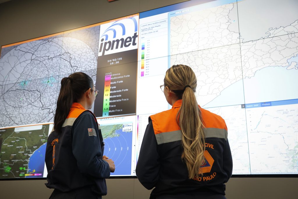 Governo de SP faz reunião com prefeitos da região sobre previsão de chuvas no Ano Novo