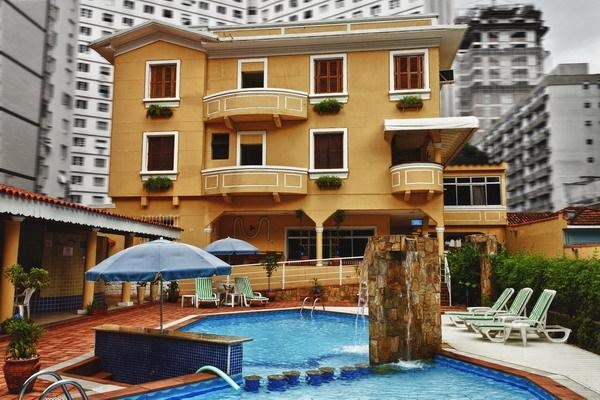 Demolição irregular do Praiano Hotel é embargada pela Prefeitura de Santos