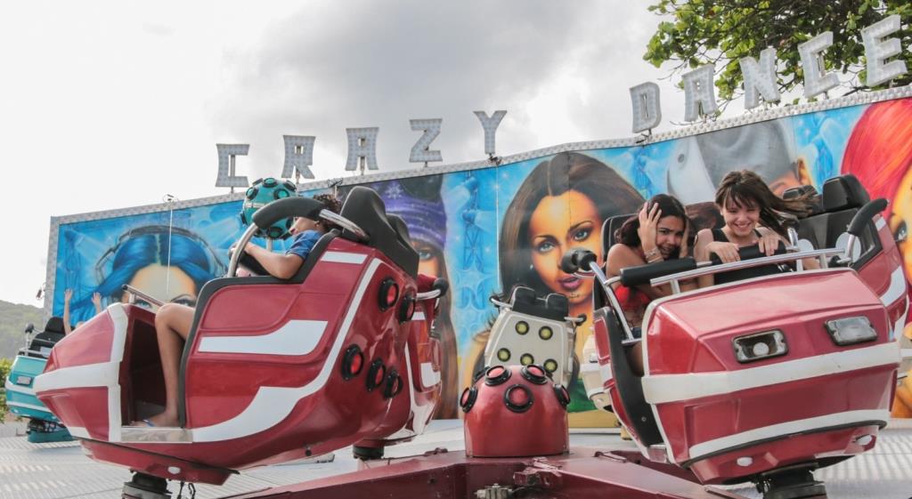 Mongaguá regulamenta funcionamento de parques de diversão na temporada