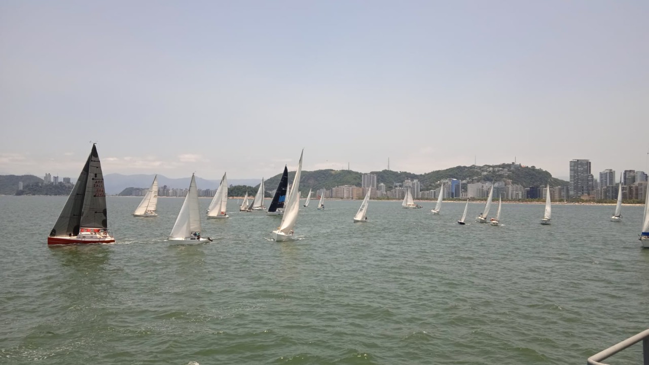 52ª Regata Marinha do Brasil movimenta a Baía de Santos e encerra a temporada de vela na região